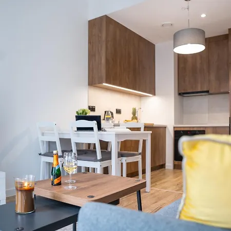 Towarowa Towers ורשה