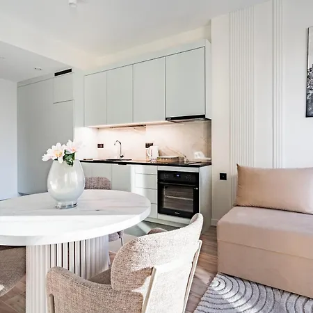 Towarowa Towers * ורשה