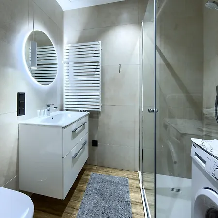 Towarowa Towers Apartment