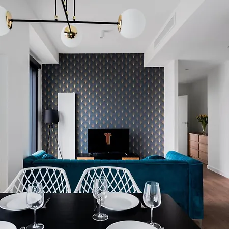 Towarowa Towers Apartamento